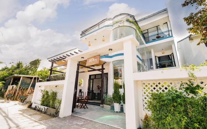 5 Coconut Homestay
