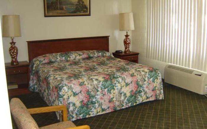 Stanlunds Inn and Suites