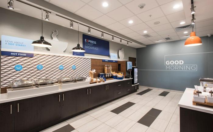 Holiday Inn Express And Suites Phoenix North - Happy Valley By IHG