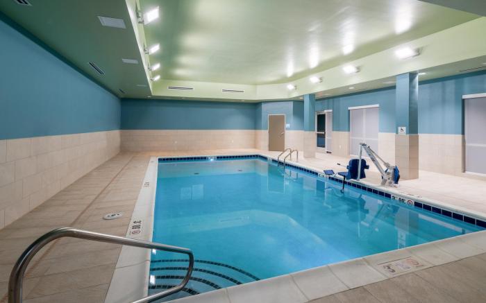 Holiday Inn Express & Suites St Peters, an IHG Hotel By IHG