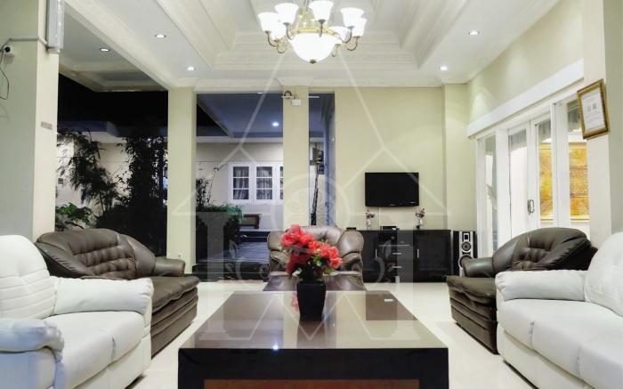 6BR Villa @ Wisma Halim Villas & Conference