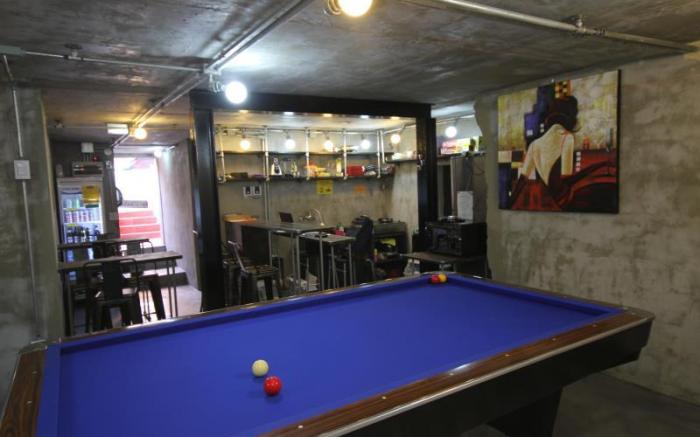 Time Travelers Party Hostel In Hongdae - Foreigners Only
