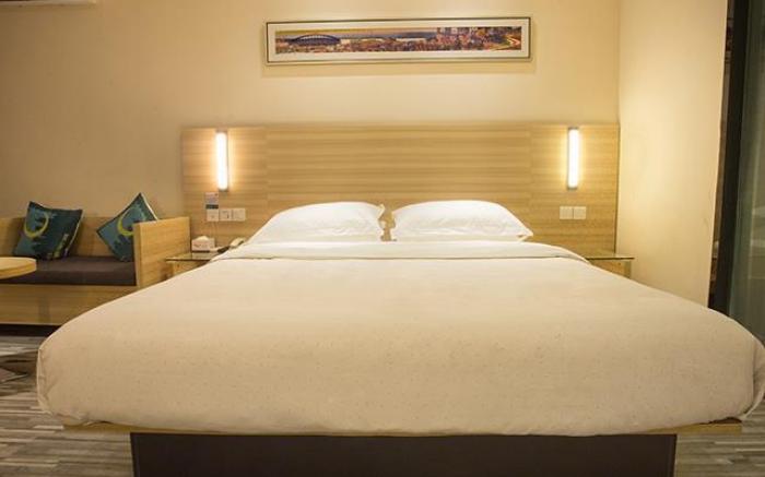 City Comfort Inn Xiangyang Laohekou 4th Middle School Bus Station