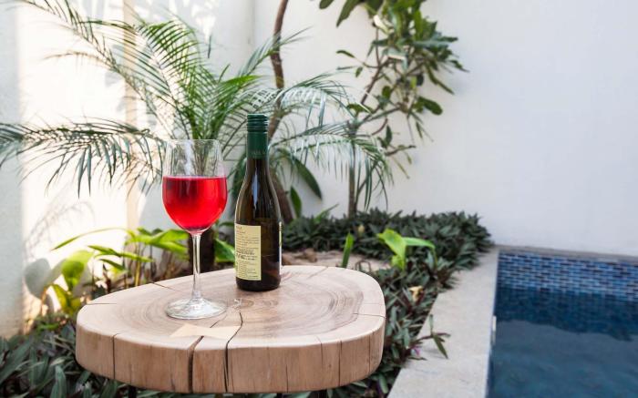 Cascades by Vista Rooms