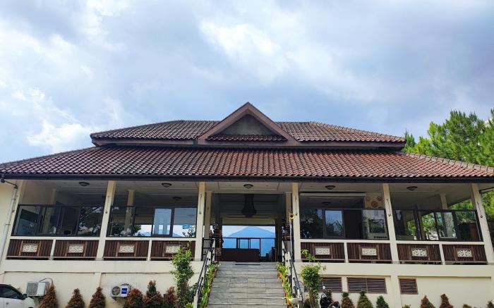 Taman Teratai Hotel