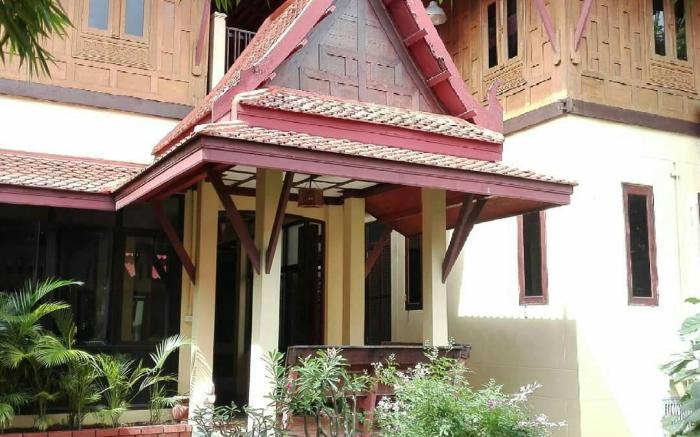 Luang Chumni Village