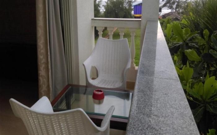 Shining Sand Beach Hotel