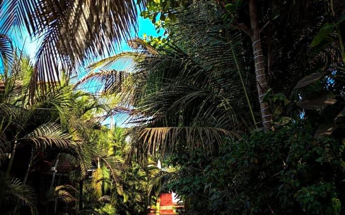 Shining Sand Beach Hotel