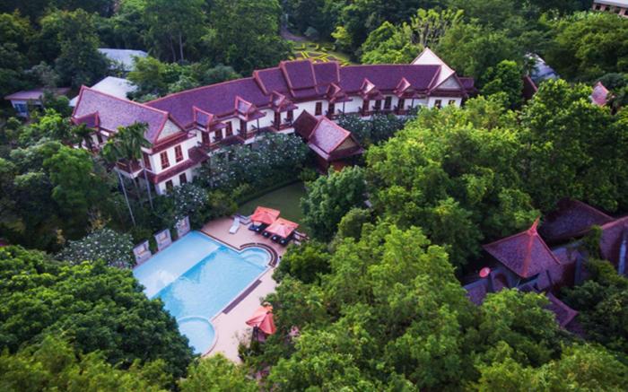 Phuwanalee Resort