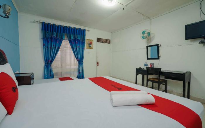 RedDoorz Syariah near Jalan Asahan Pematang Siantar