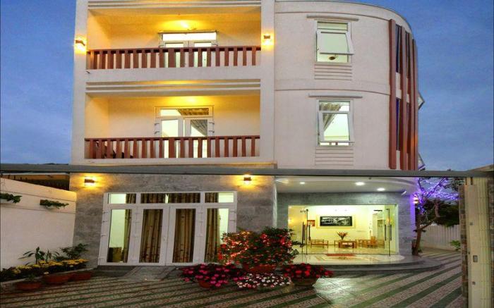 Center Homestay
