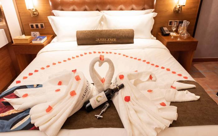 James Joyce Coffetel· Baoding Yi County Yandu Ancient Town