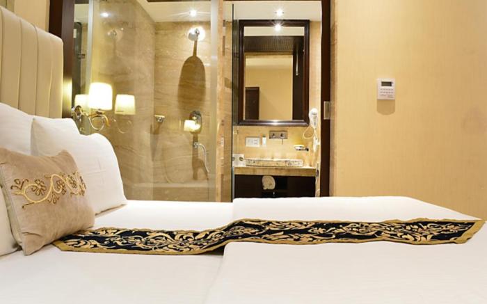 Hotel Emperor Palms