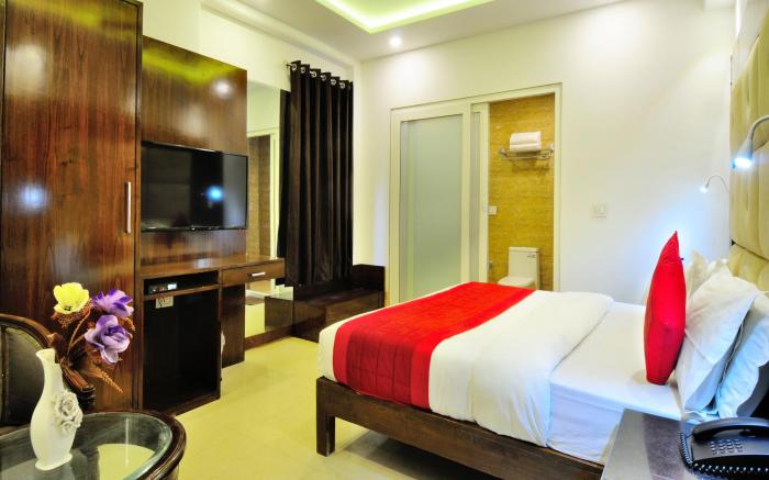 Hotel Yuvraj Deluxe