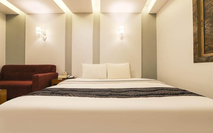 Amour Hotel