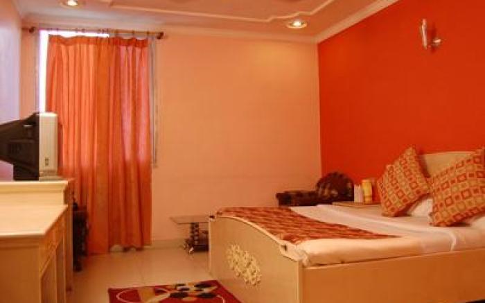 Hotel Punnu International