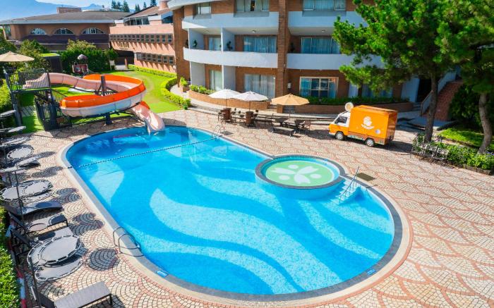 Tao Yuan Golf & Country Club Yaward Resort