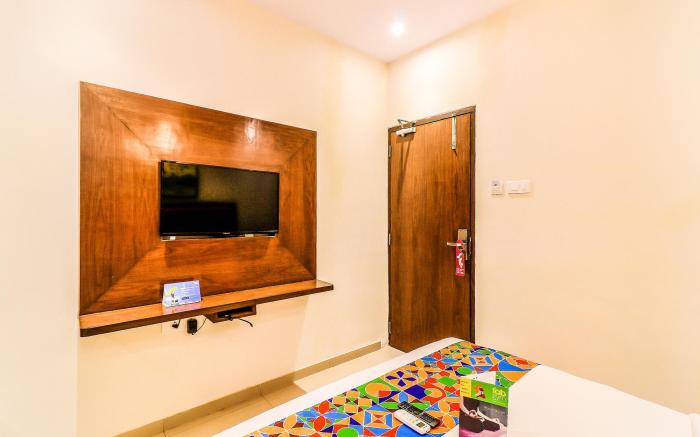 FabHotel Admiral - Nr. Mumbai International Airport