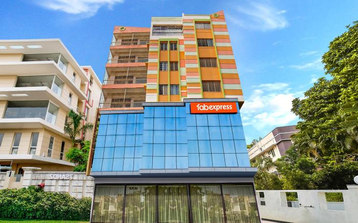 FabExpress Nest - Nr Park Street Metro Station