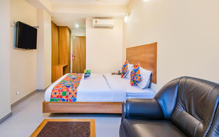 FabHotel Jansi Deluxe - Nr. Gandhipuram Bus stand