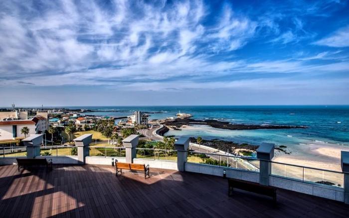 Aimi Jeju Beach Hotel Hamdeok W