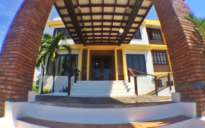 Mango Valley Hotel 1