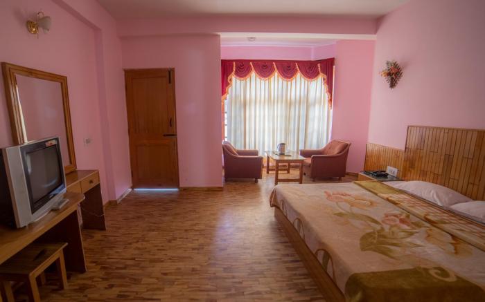 Hotel Satkar Residency Manali - River Side