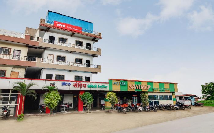 OYO 43680 Hotel Sandeep