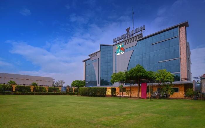 Wingston A Treehouse Hotel - Mathura
