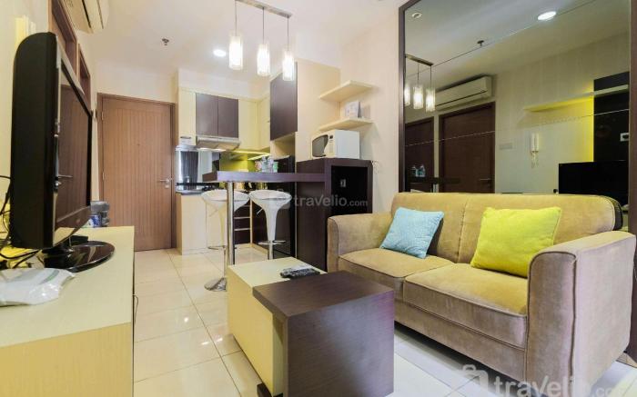 Luxurious 2BR Cinere Bellevue Suites By Travelio