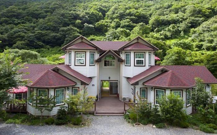 Miryang Iris Pension