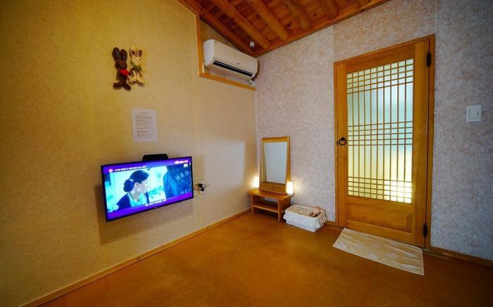 Jeonju Hanok Village Hongsi Guesthouse
