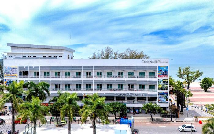 Cenang Plaza Beach Hotel