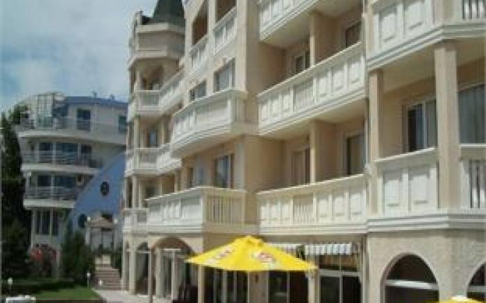 Alekta Hotel - Free Parking