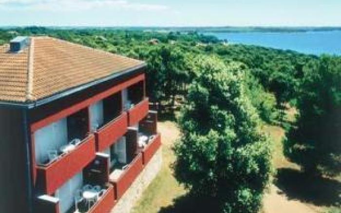 Lanterna Resort