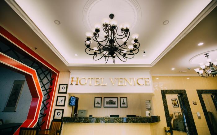 Venice Hotel