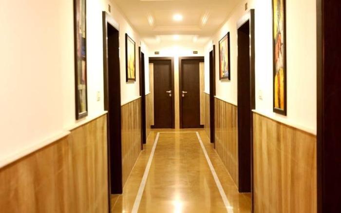 Hotel Radhika