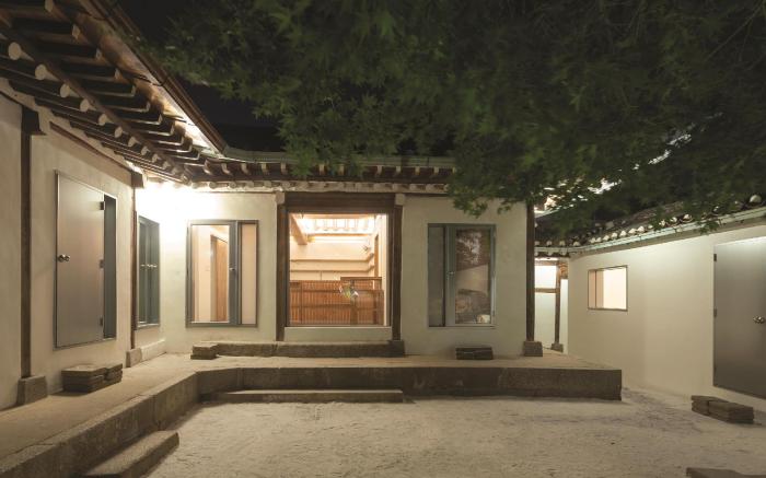 Side Hanok Guesthouse