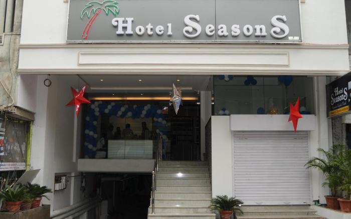 Hotel Seasons