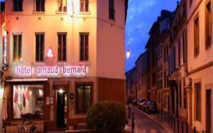 Arnaud Bernard Hotel