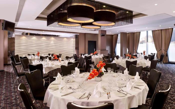 DoubleTree by Hilton Hotel Woking