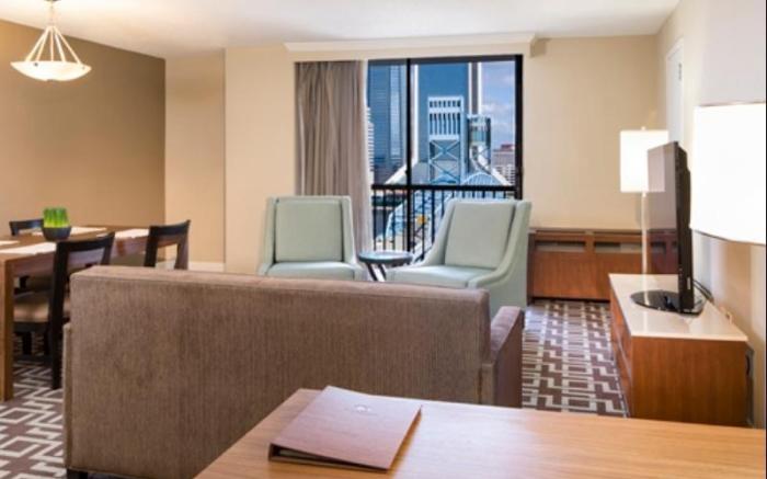 DoubleTree by Hilton Jacksonville Riverfront