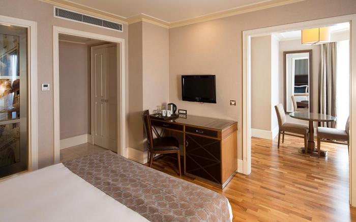 Hotel Titanic City Taksim