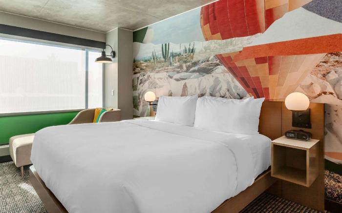 Cambria Hotel Downtown Phoenix Convention Center