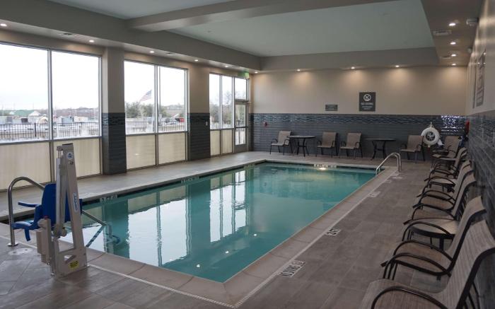 La Quinta Inn & Suites by Wyndham Lewisville