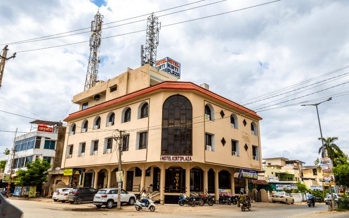 Hotel Kirti Plaza
