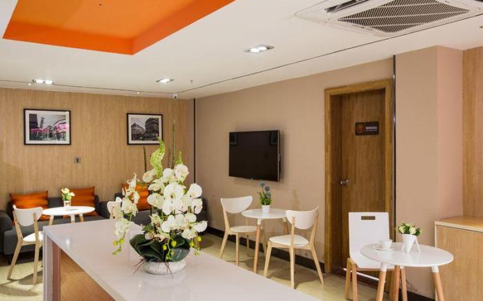 IU Hotel Guiyang North Station Shibei Road
