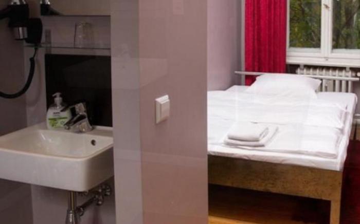 ArtHotel Connection
