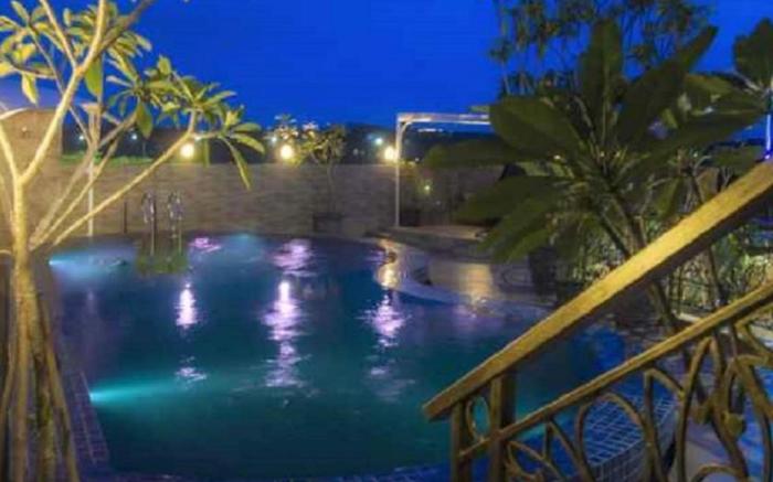 Sapphire Sky Hotel BSD City