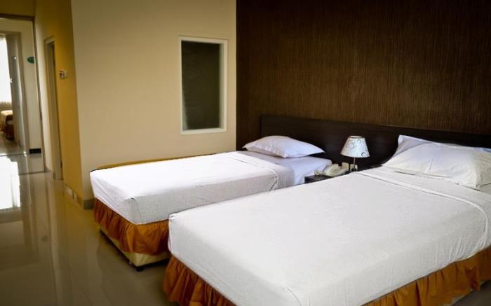 De Resort Hotel and Convention